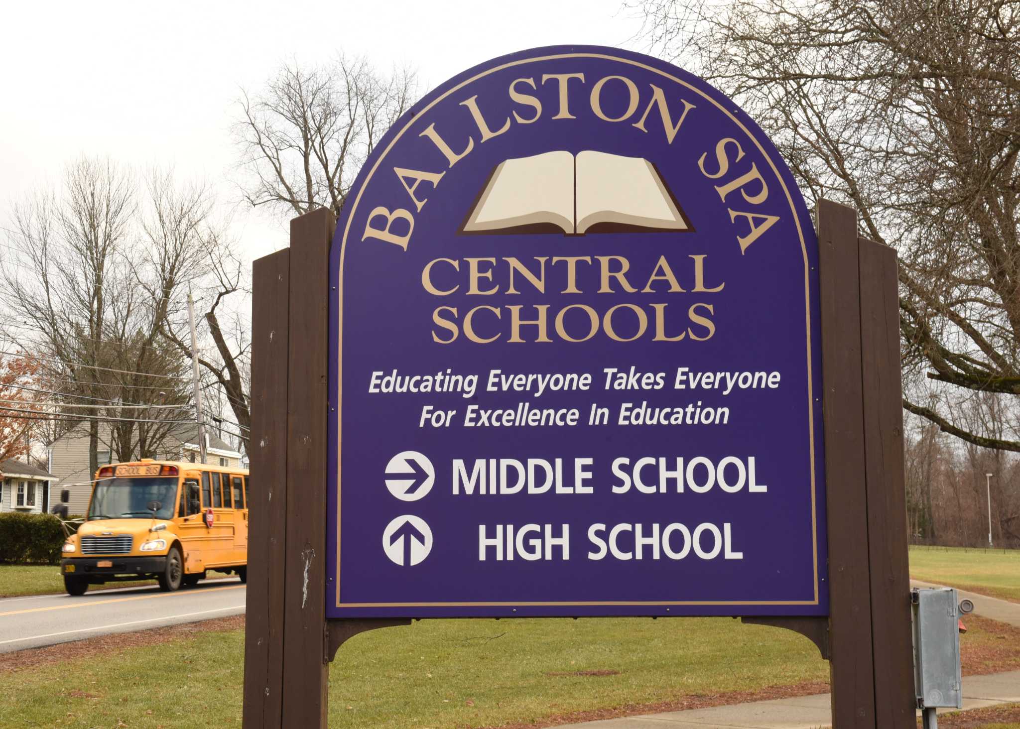 Middle-schooler accused of threatening school over Snapchat - Vimarsana News