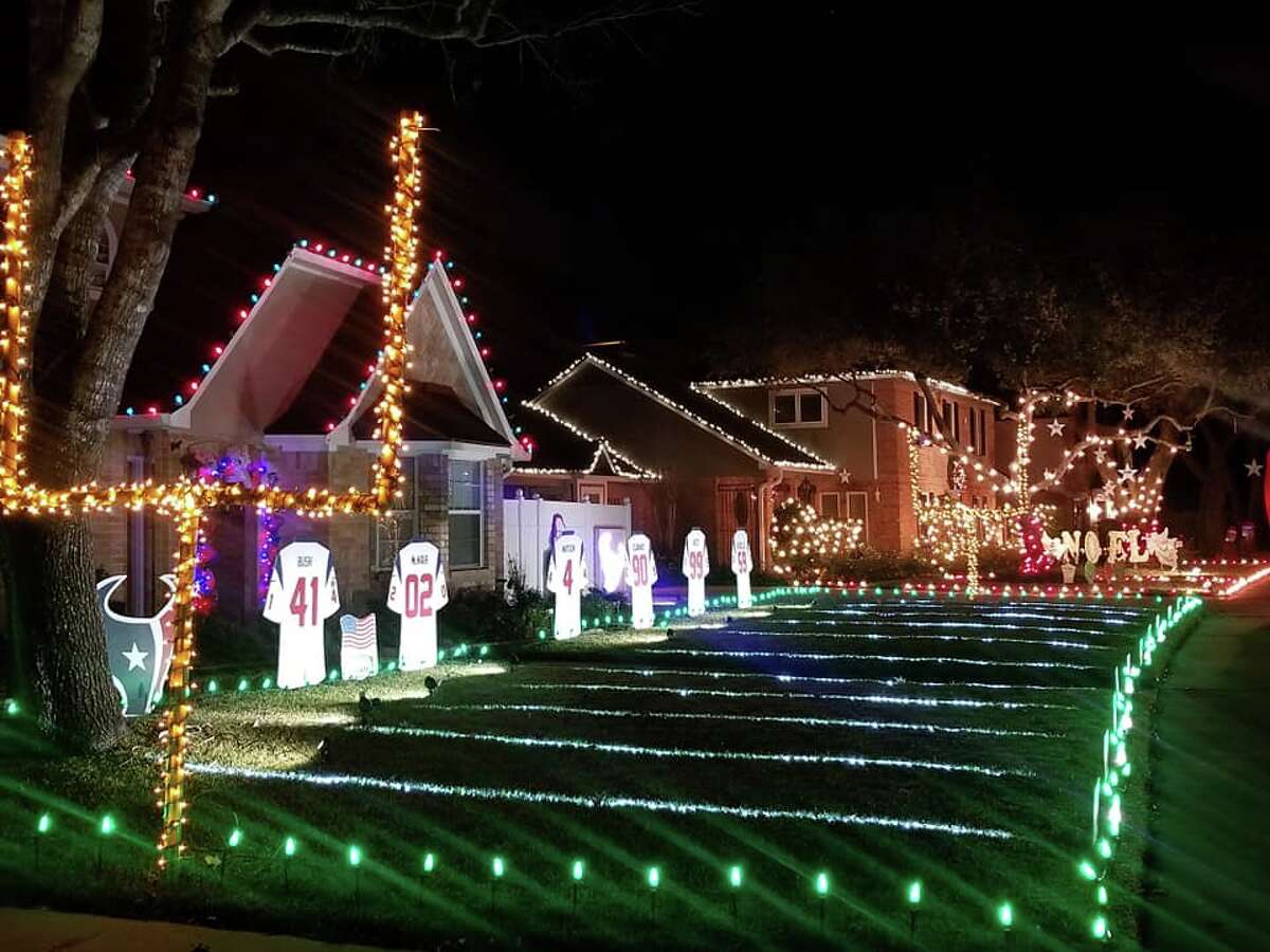 Pearland holiday lights display honors Texans, Houston legends Bush and