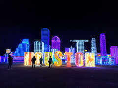 Magical Winter Lights lights up La Marque