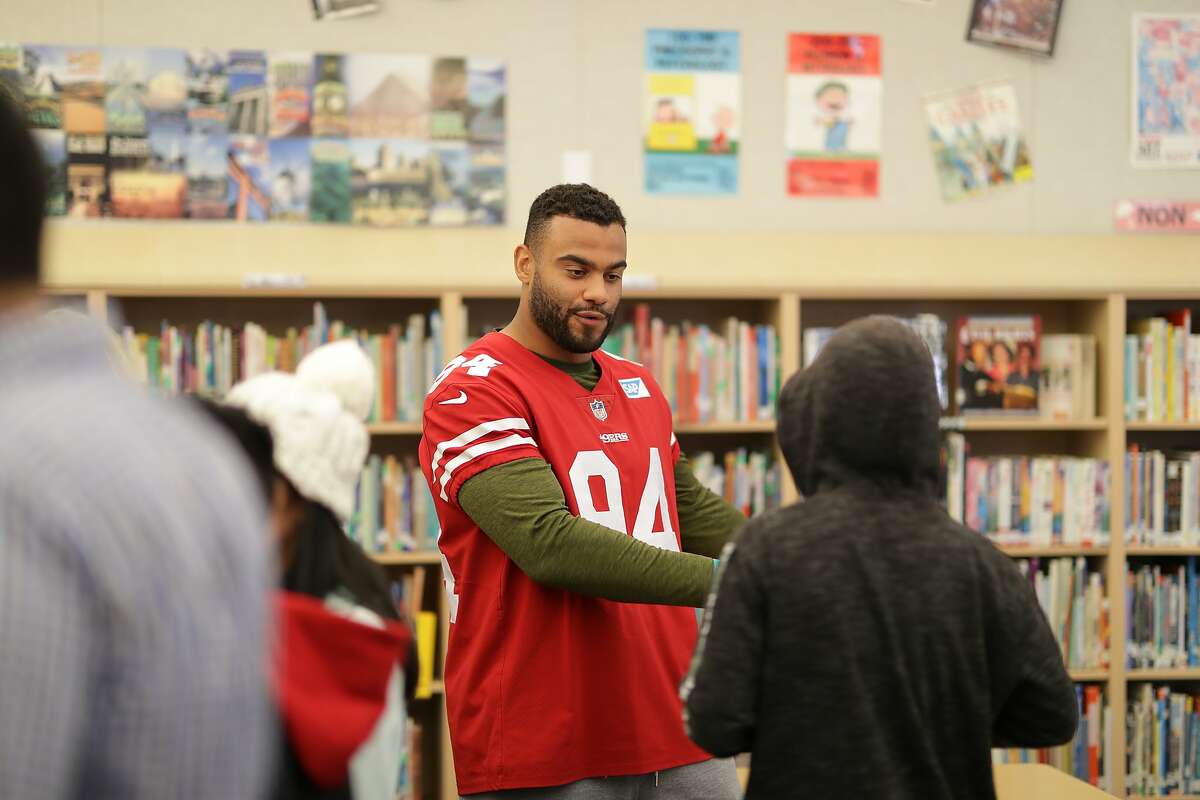 49ers Linebacker Solomon Thomas and the 49ers partnered with Counseling and Support Services for Youth (CASSY) for a Mental Health Awareness event at Monroe Middle School in San Jose on Tuesday December 18, 2018. Solomon Thomas and his teammates partnered with 6th, 7th and 8th grade students for small groups discussions centered on managing stress and destigmatizing mental health.