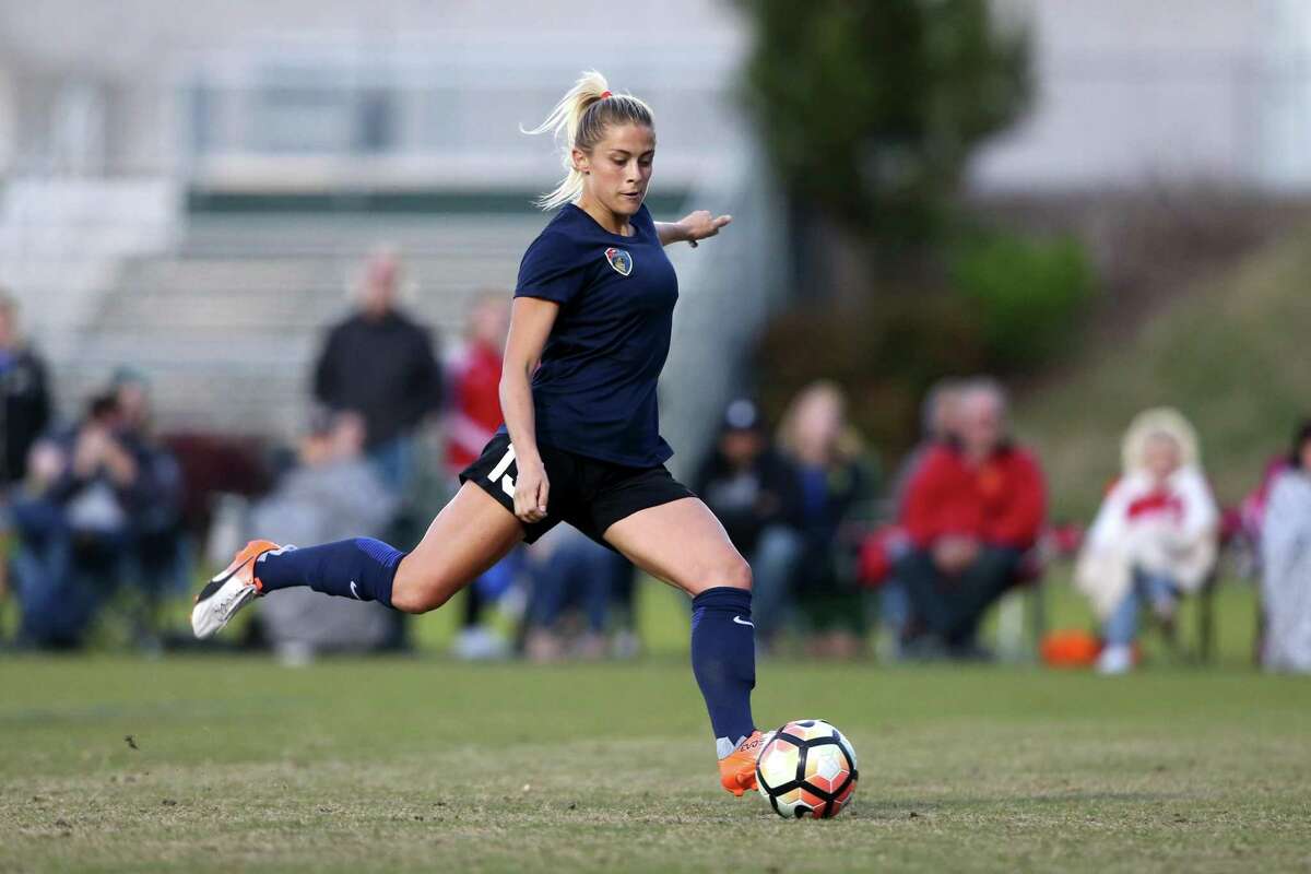 Busted Coverage on X: Meet soccer player Abby Dahlkemper