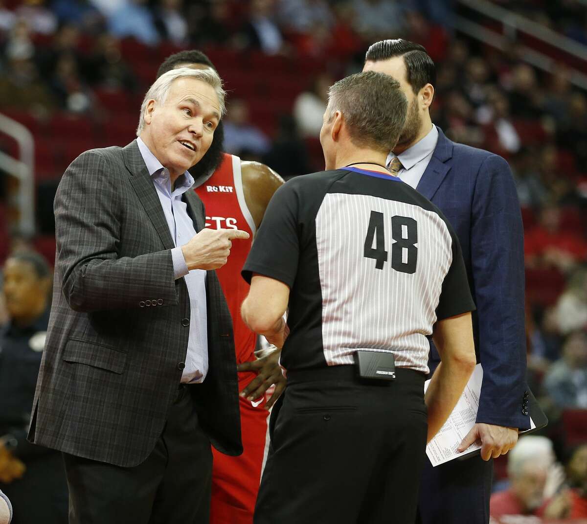 Houston Rockets head coach Mike D'Antoni argues a call with official Scott Foster during the first half of an NBA game at Toyota Center, Wednesday, Dec. 19, 2018, in Houston.