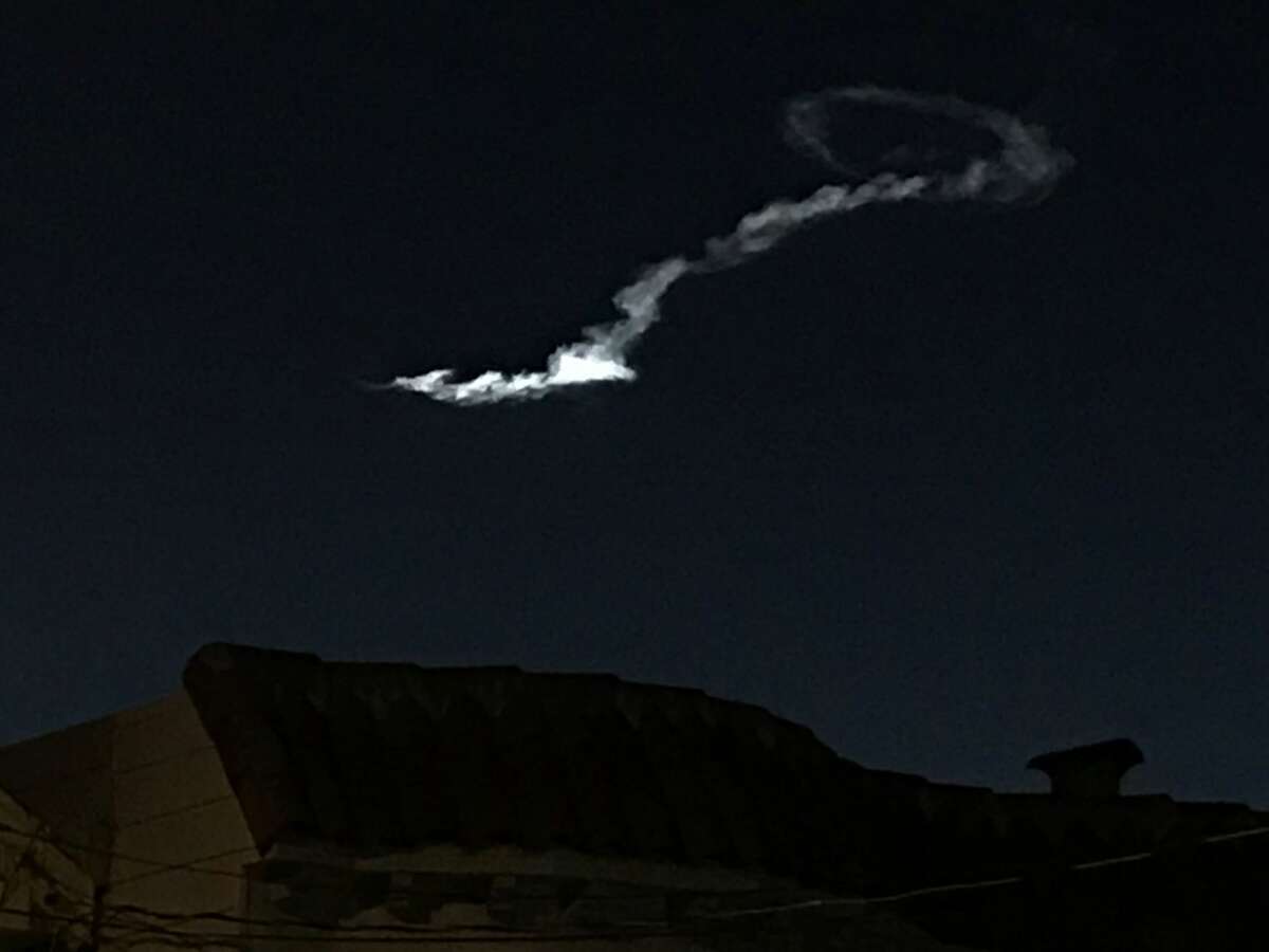 Mysterious light in sky has people wondering what is going on