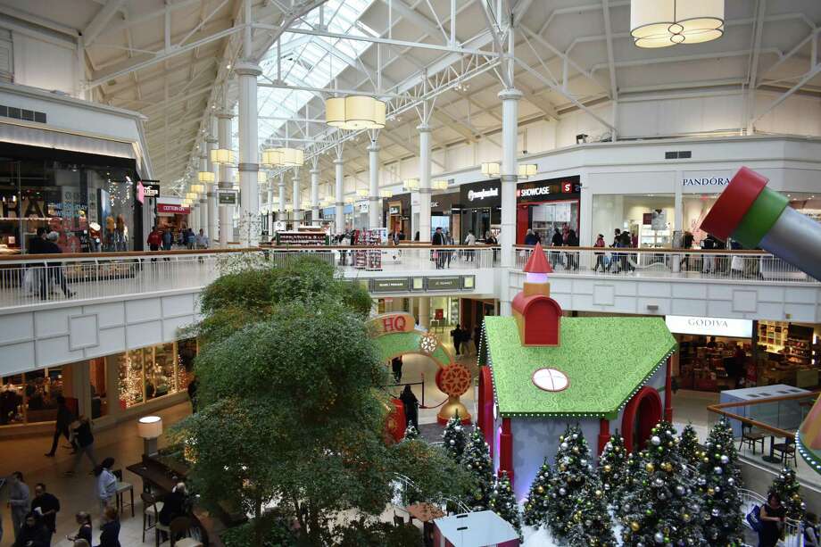 Malls Stores Extend Holiday Hours With Christmas Options For A