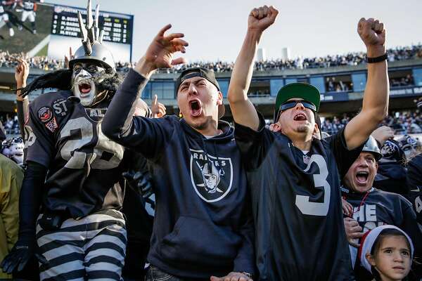 oakland raiders fan gear