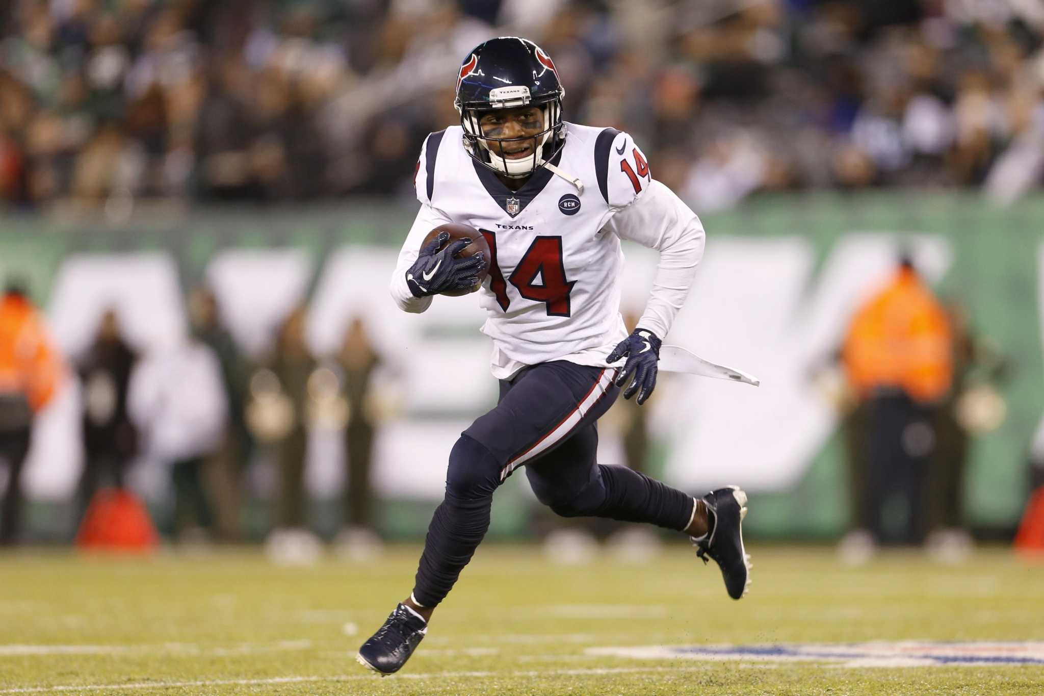 Texans' DeAndre Carter delivers pivotal catch leading to division