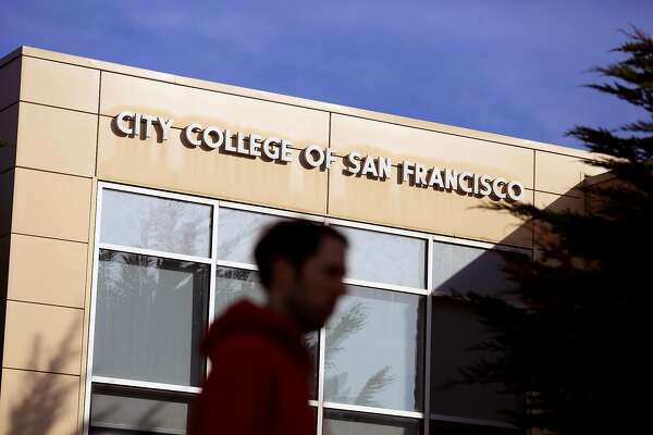 Democrats Poised To Offer 2 Years Of Free Community College