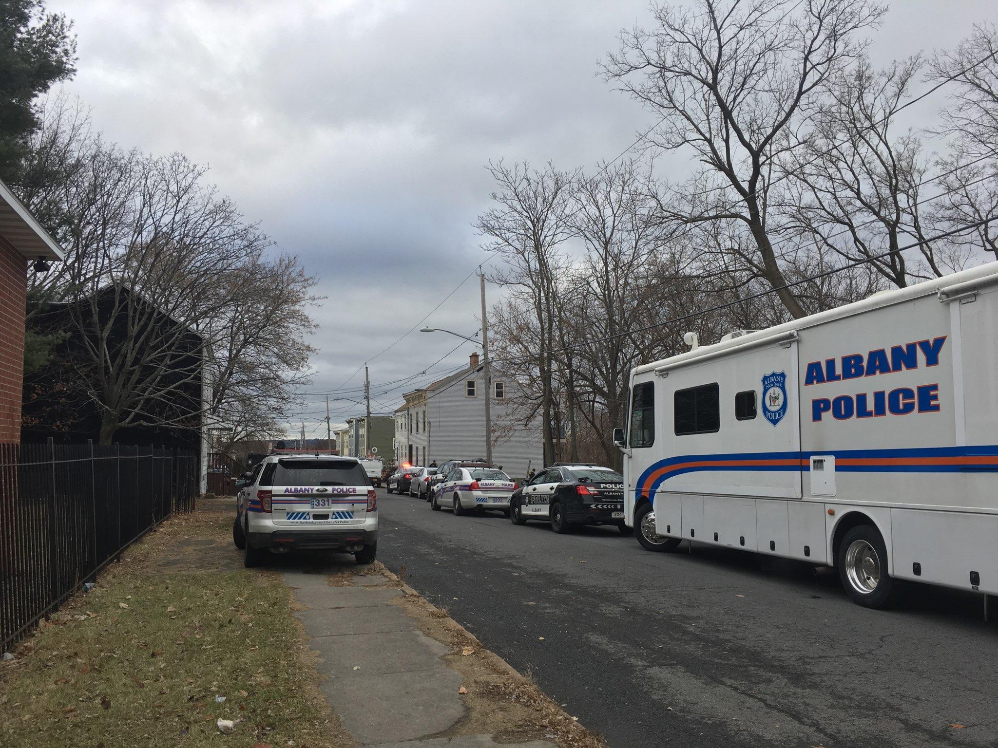 SWAT team finds no shots-fired suspect after entering house