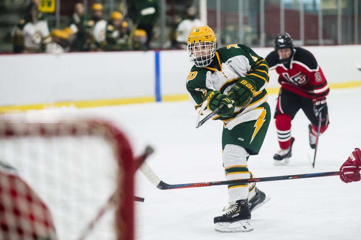 Dow vs. Livonia Churchill hockey Dec. 22, 2018