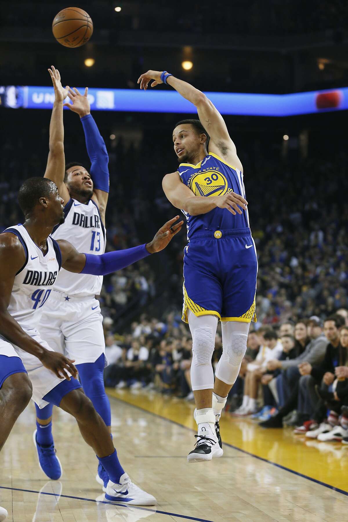 Jonas Jerebko Comes Up Big As Warriors Beat Mavericks