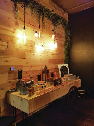 the groom room alton