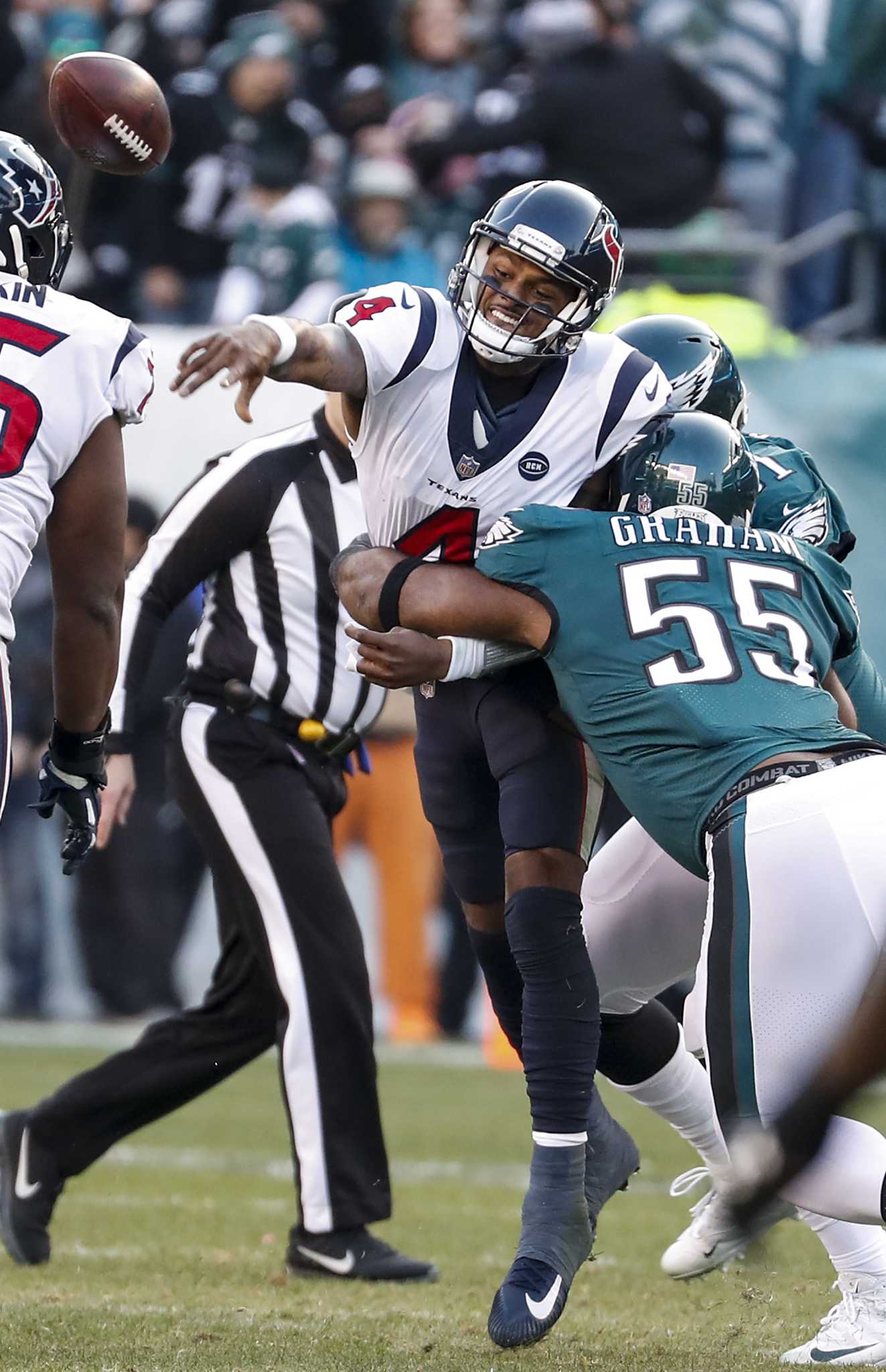 Philadelphia Eagles keep playoff hopes alive after last-second win over the  Houston Texans: Game recap, score, stats 