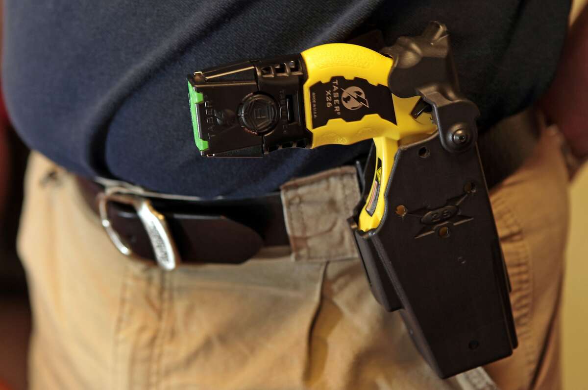 BART Police made available a Taser gun and holsters. Shared by fellow officers the night Oscar Grant was killed in a police involved shooting. Officers were expected to share Taser holsters, even though reconfiguring them to your preferred position required a wrench and a screwdriver. Attorneys for Officer Johannes Mehserle, charged with murdering of Grant, say he meant to pull his Taser rather than his gun Wednesday Feb. 3, 2010.