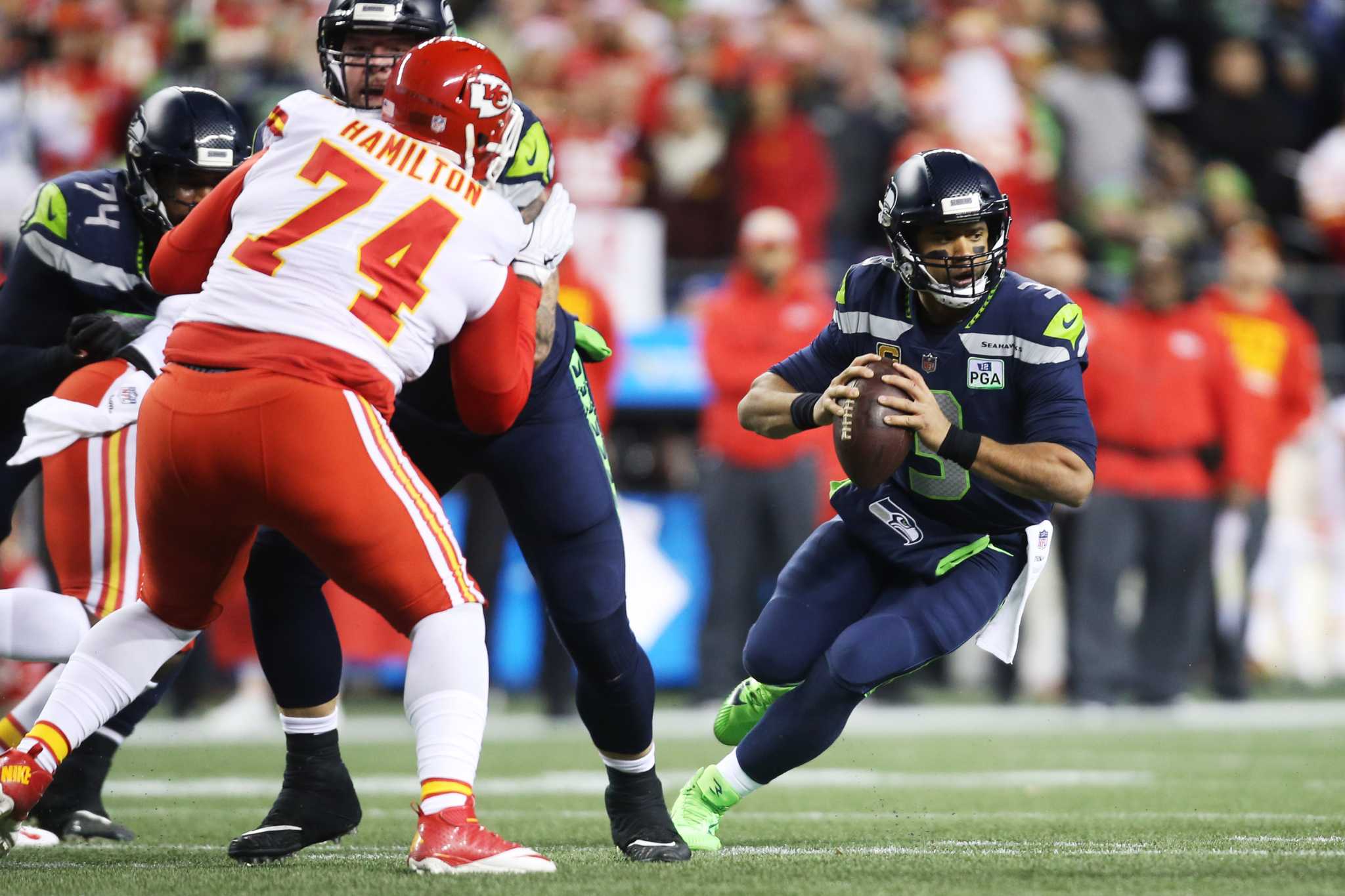 Seahawks clinch playoff berth outlasting Chiefs 38-31