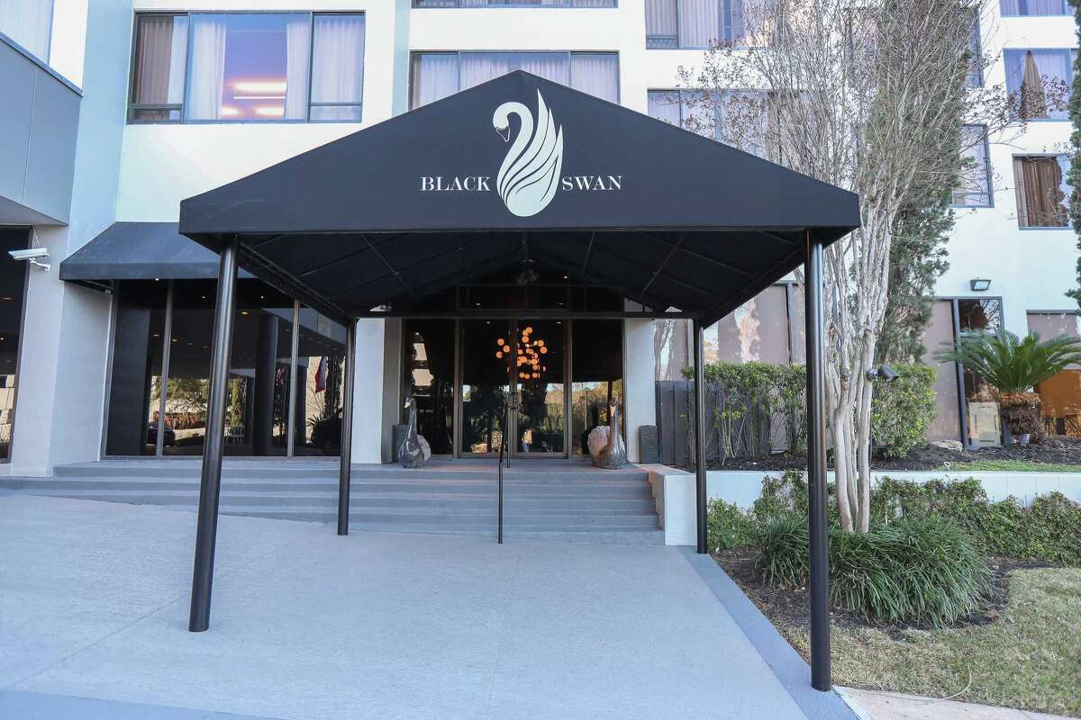 Houston's Omni Hotel reopens in Texas modern style