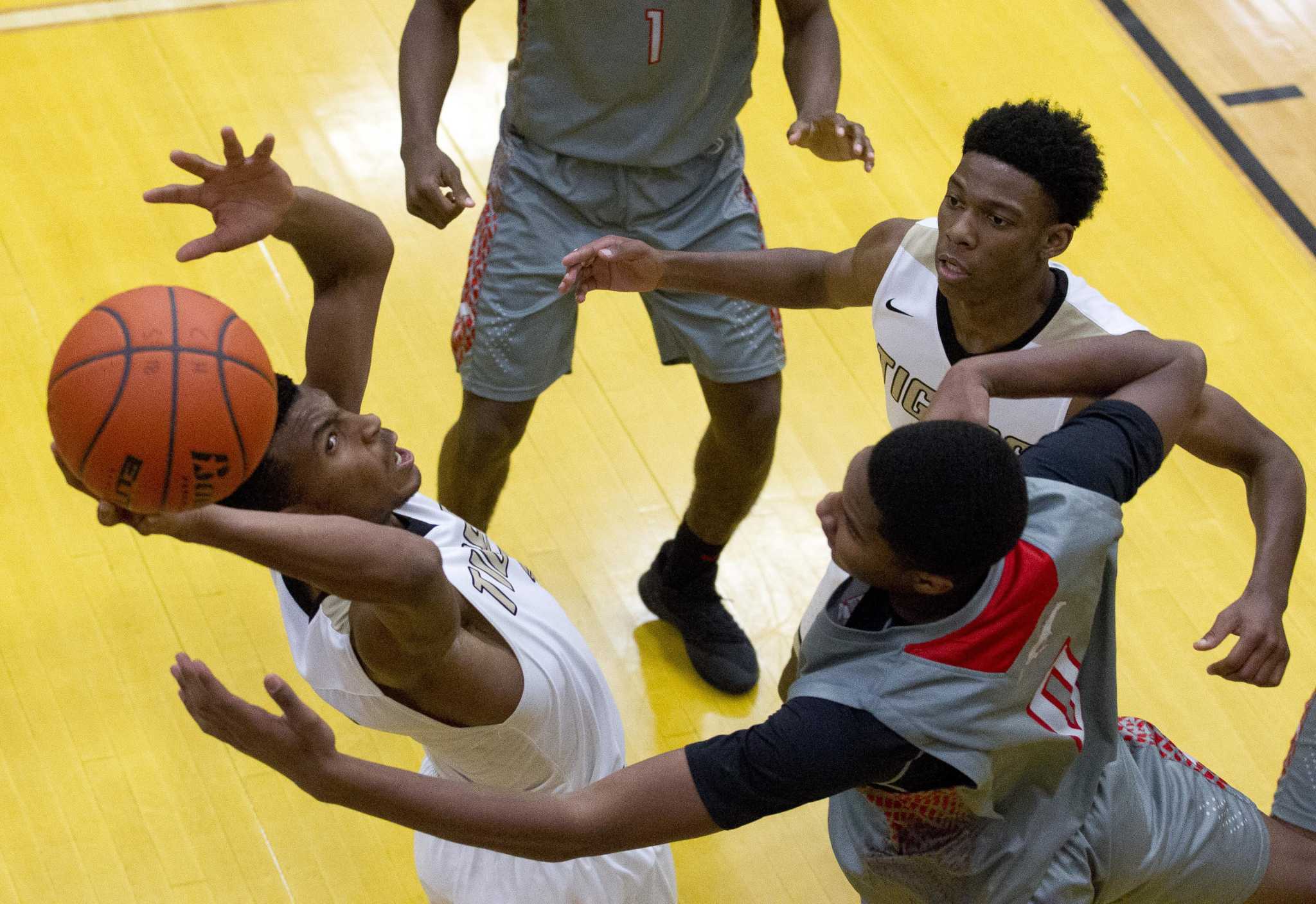 conroe christmas classic 2020 Boys Hoops Conroe To Host 54th Annual Christmas Classic The Courier conroe christmas classic 2020