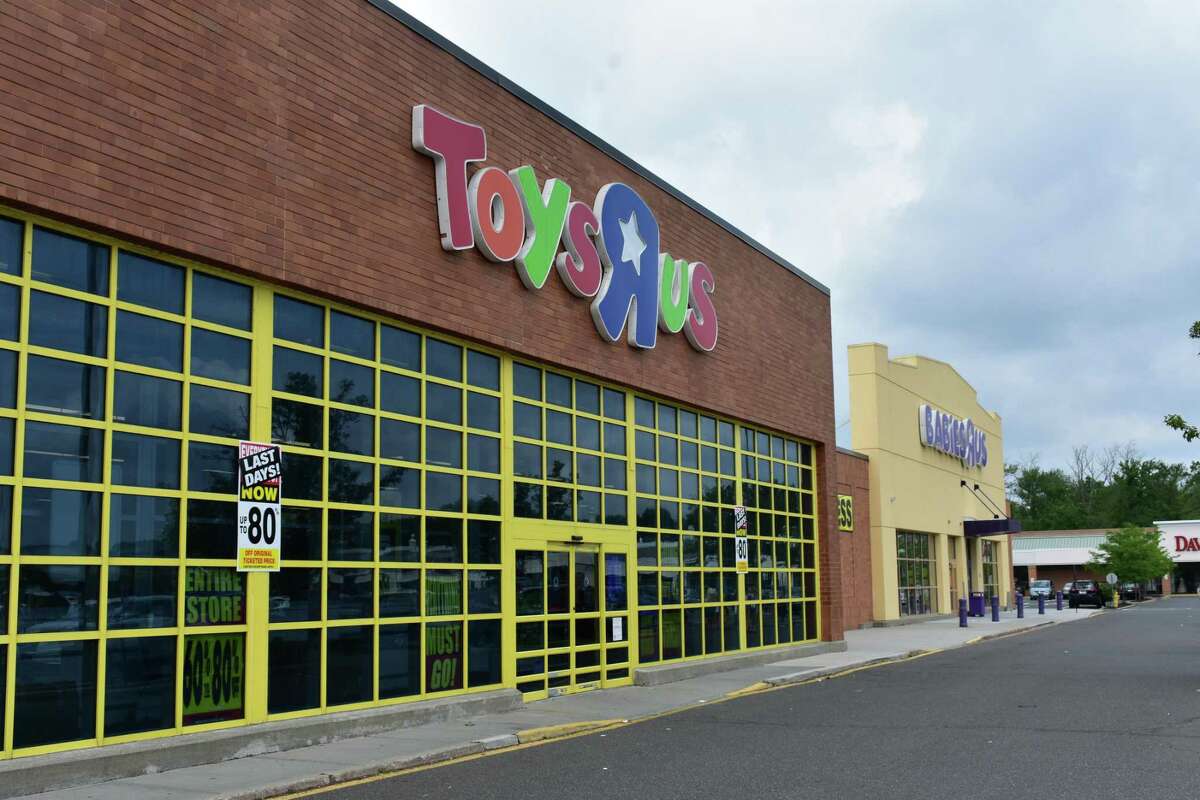 toys r us near me now