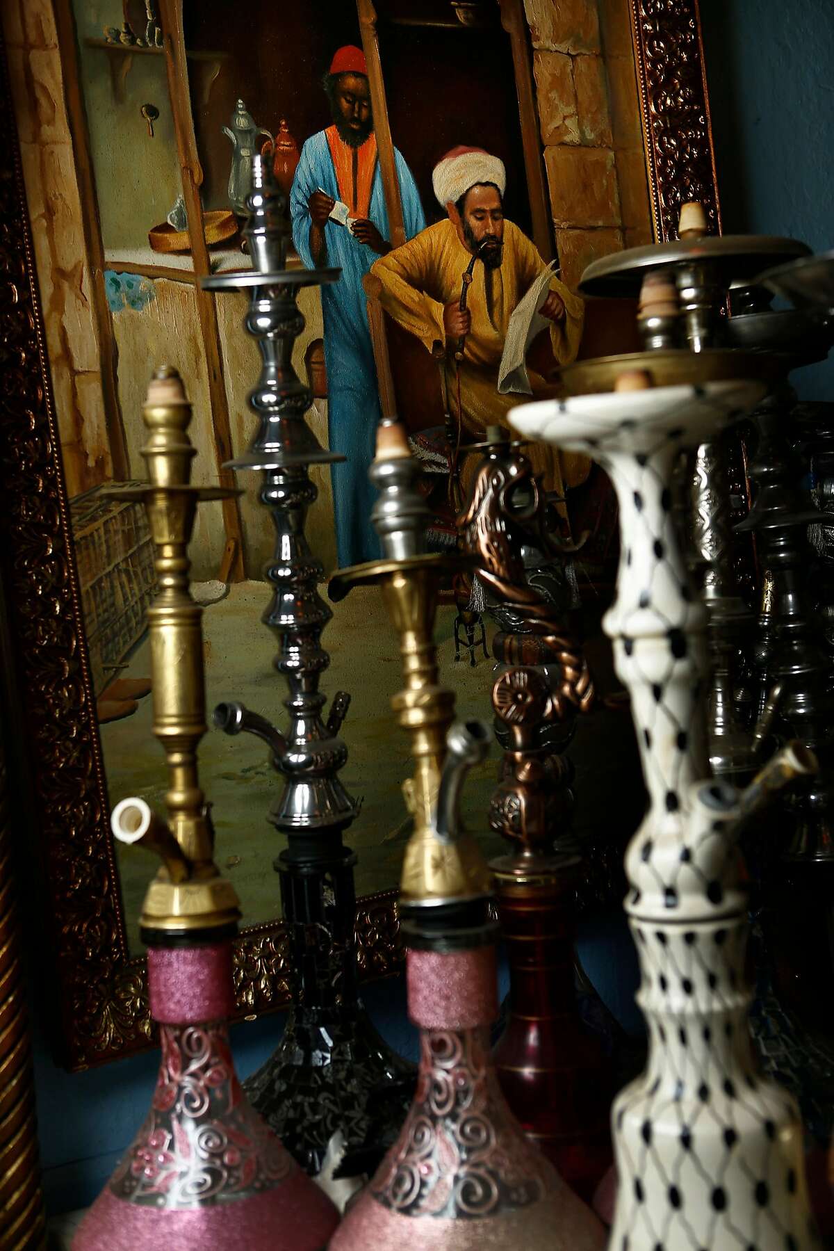 S.F. tobacco law’s impact on hookah bars is cloudy — even though they
