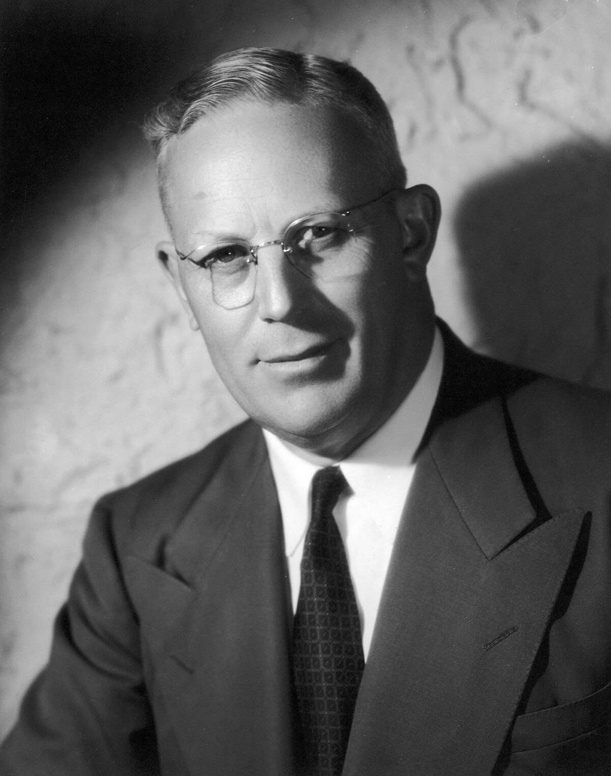 circa 1942: Studio portrait of American politician Earl Warren (1891 - 1974). Attorney General of California (1939 - 1943), Governor of California (1943 - 1953) and Fourteenth Chief Justice of the US Supreme Court (1953 - 1969). (Photo by Hulton Archive/Getty Images)