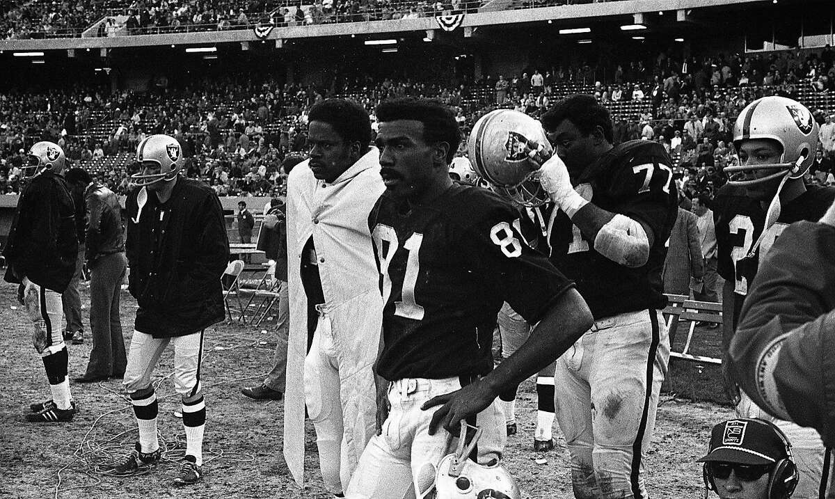 Oakland Raiders wide receiver Warren Wells (81) on the sideline, January 4,1969