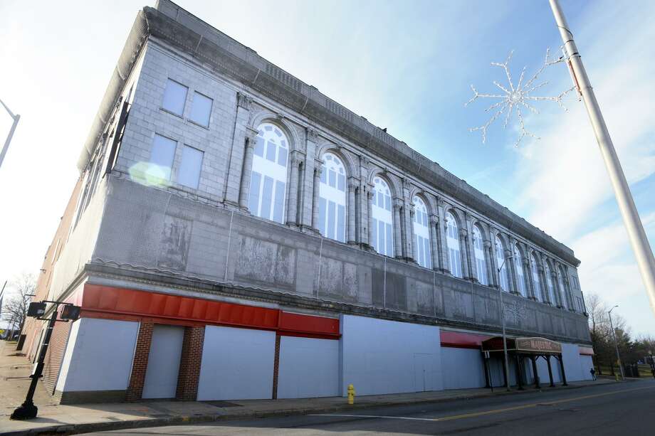 Developer for downtown Bridgeport theaters short on cash Connecticut Post