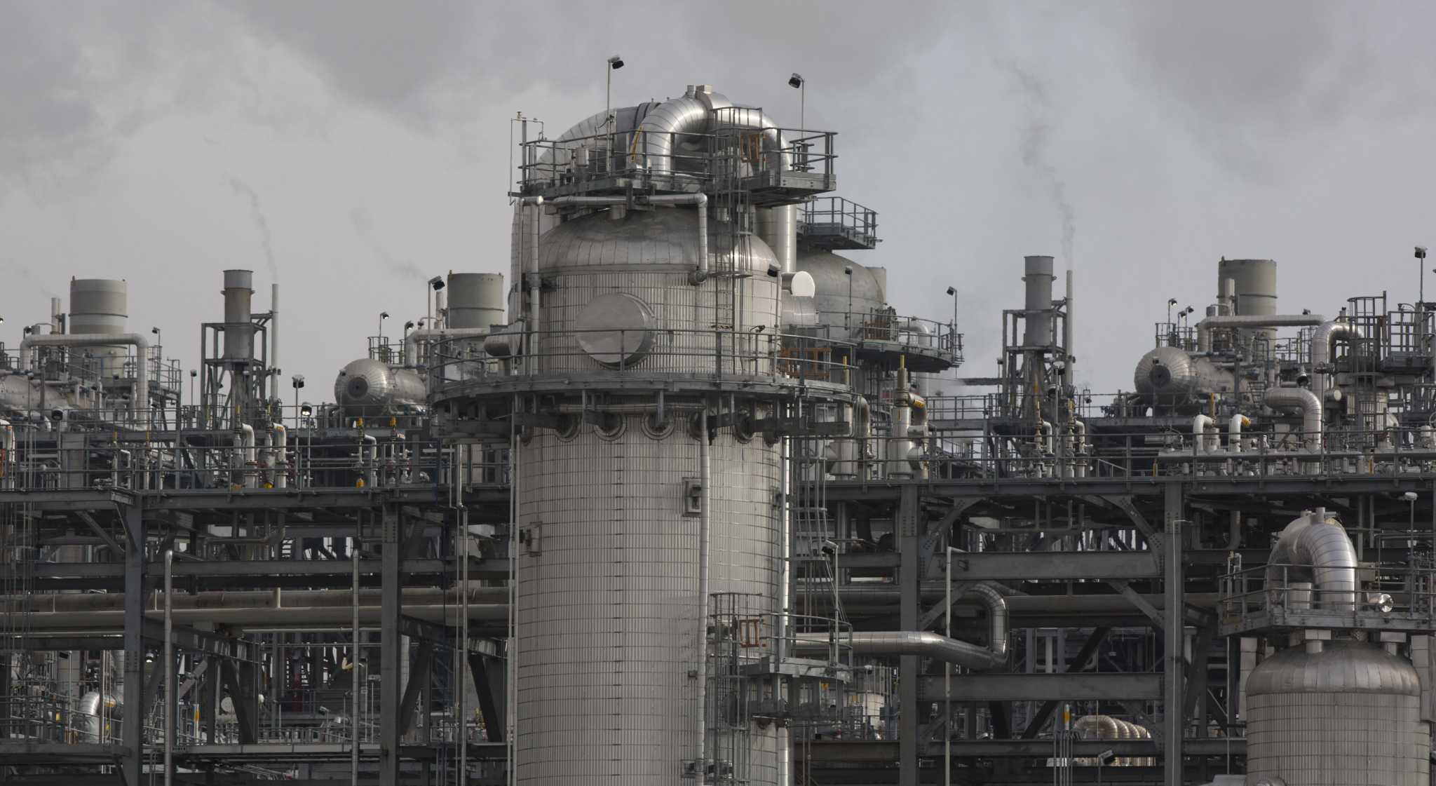 Reporter's Notebook: 'Gold-collar' workers growing more vital in oil & gas  industry