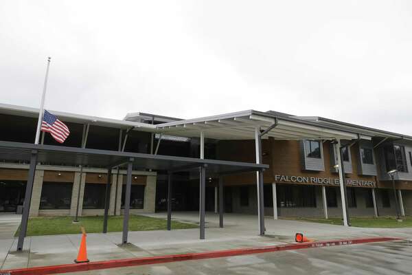 Huffman ISD and contractor spar over new school building ...