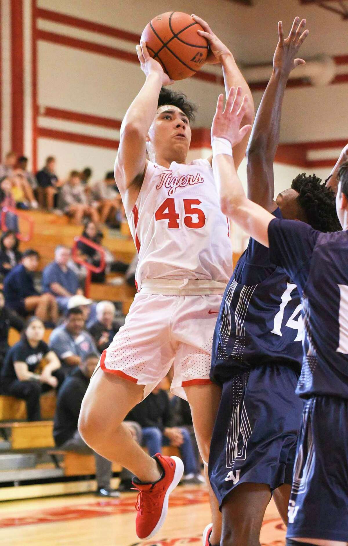 Nelson Vasquez earned co-Most Valuable Player District 29-5A last year honors along with teammate Mathew Duron after averaging 22.8 points per game as a junior.
