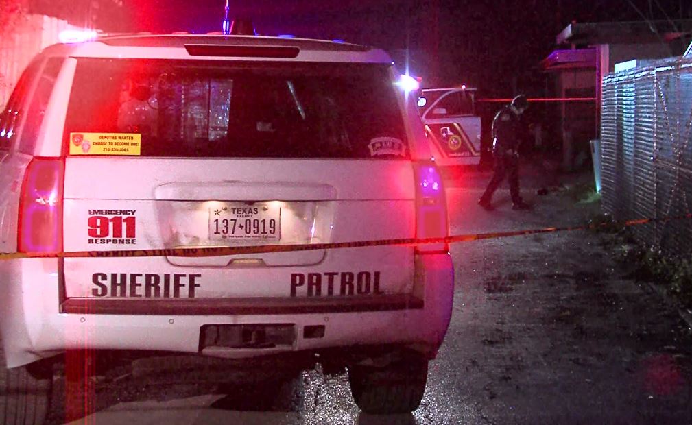 Man shot in the leg in Northeast Side shooting Saturday night
