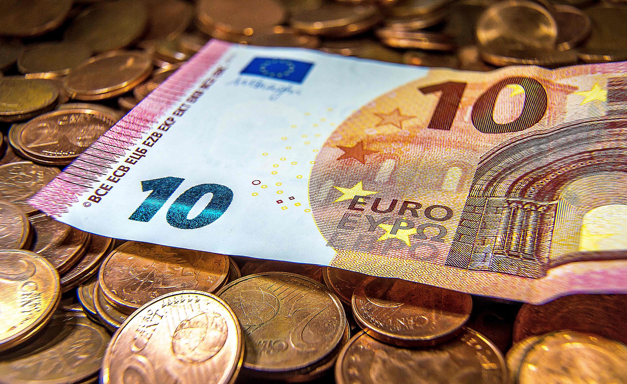 euro-currency-remains-a-work-in-progress-as-it-turns-20