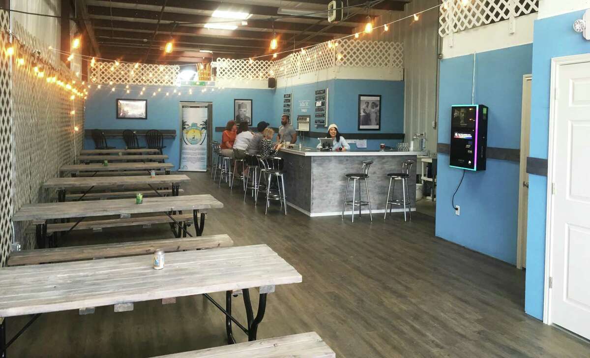 The Islla St. Brewing Co. tap room is opening to the public this weekend near the intersection of O'Connor Road and Wurzbach Pkwy. It features 10 beers on tap with a mixture of flagship beers and others that will rotate out.