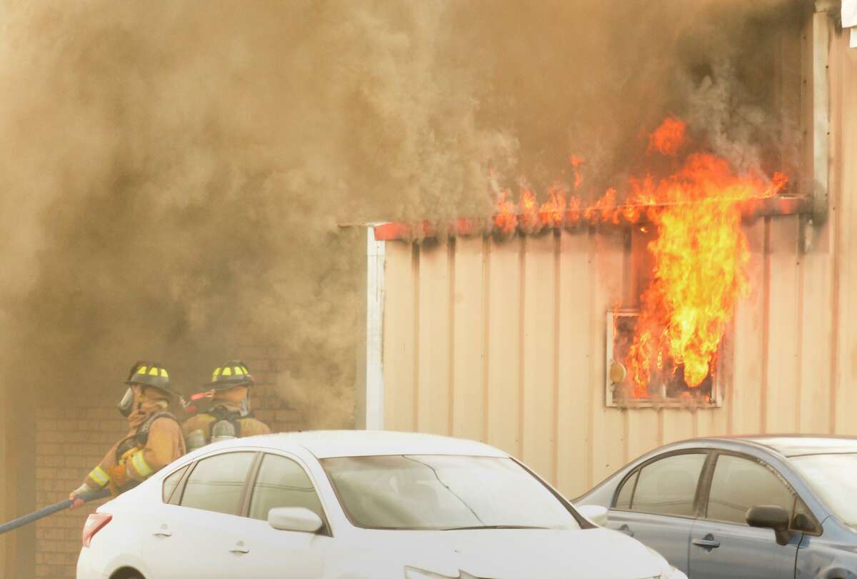 Carwash supplier burns in Orange County Carwash supplier burns in Orange County