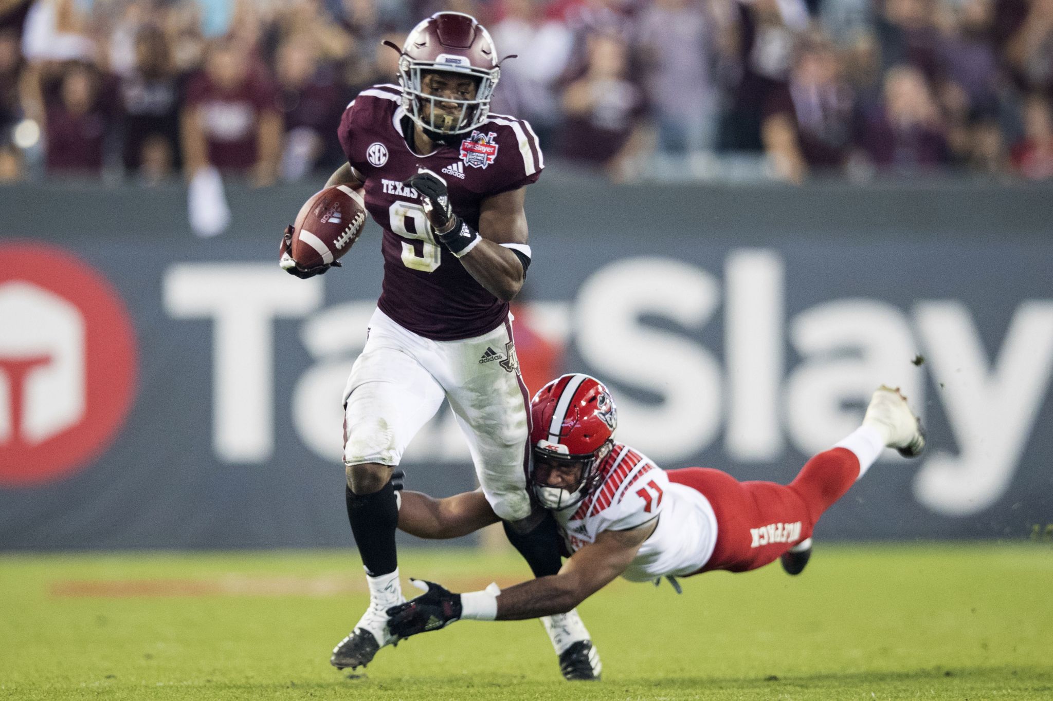 Alabama's Jaylen Waddle earns SEC honor after breakout day at Texas A&M