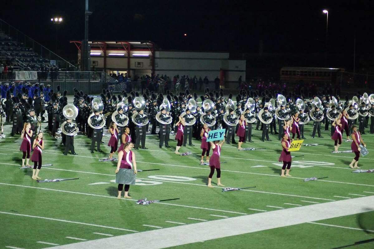 In photos: new york city shows love for israel in annual parade Parade selection means everything’s turning up roses for Pearland band