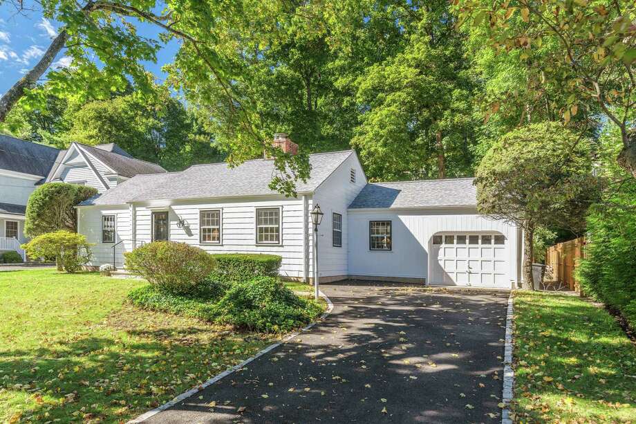 Ranch-style colonial has updated kitchen, room to grow - Connecticut Post