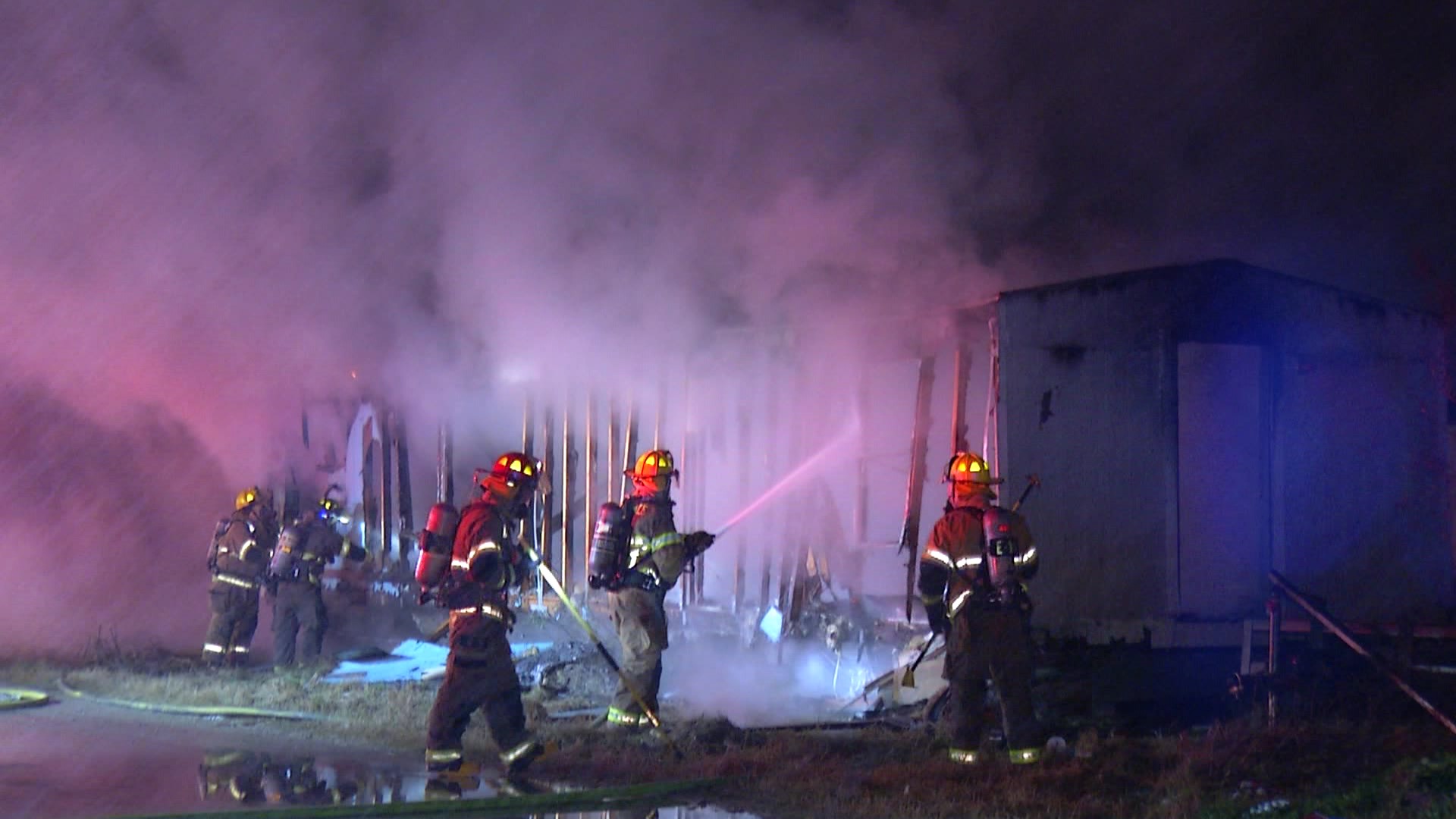 Fire destroys mobile home on NE side