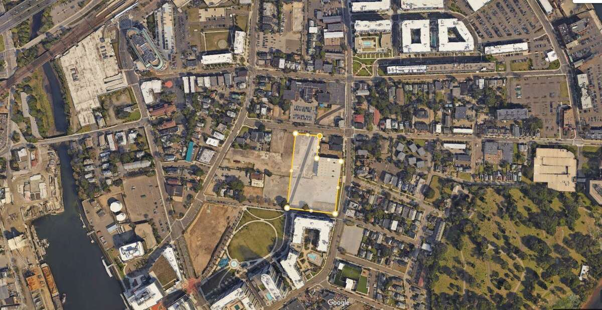 A rough outline atop satellite imagery from Google Earth of the site that Building and Land Technology hopes to turn into a nearly 700-unit apartment complex in Stamford's South End. A 22-story tower is proposed along the southern edge, a 15-story block will run along the northwest corner and a five-story rectangle will run the length of Pacific Street.