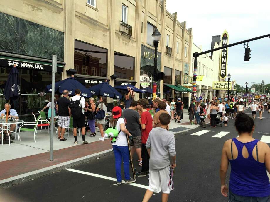 Sliders Bar & Grill to open its 1st downtown location in Torrington