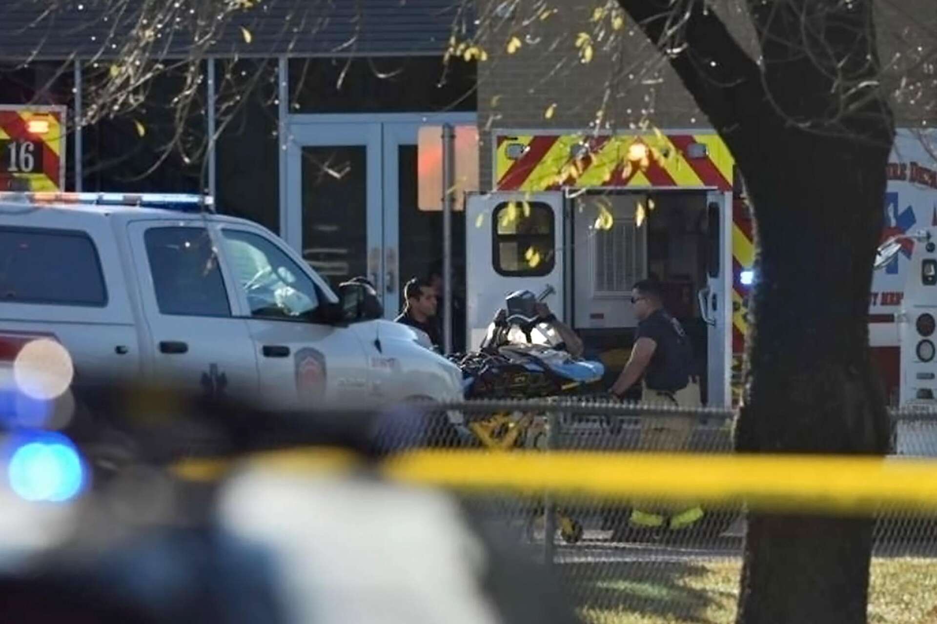 Gunman killed by San Antonio police after he injured an officer, chief says