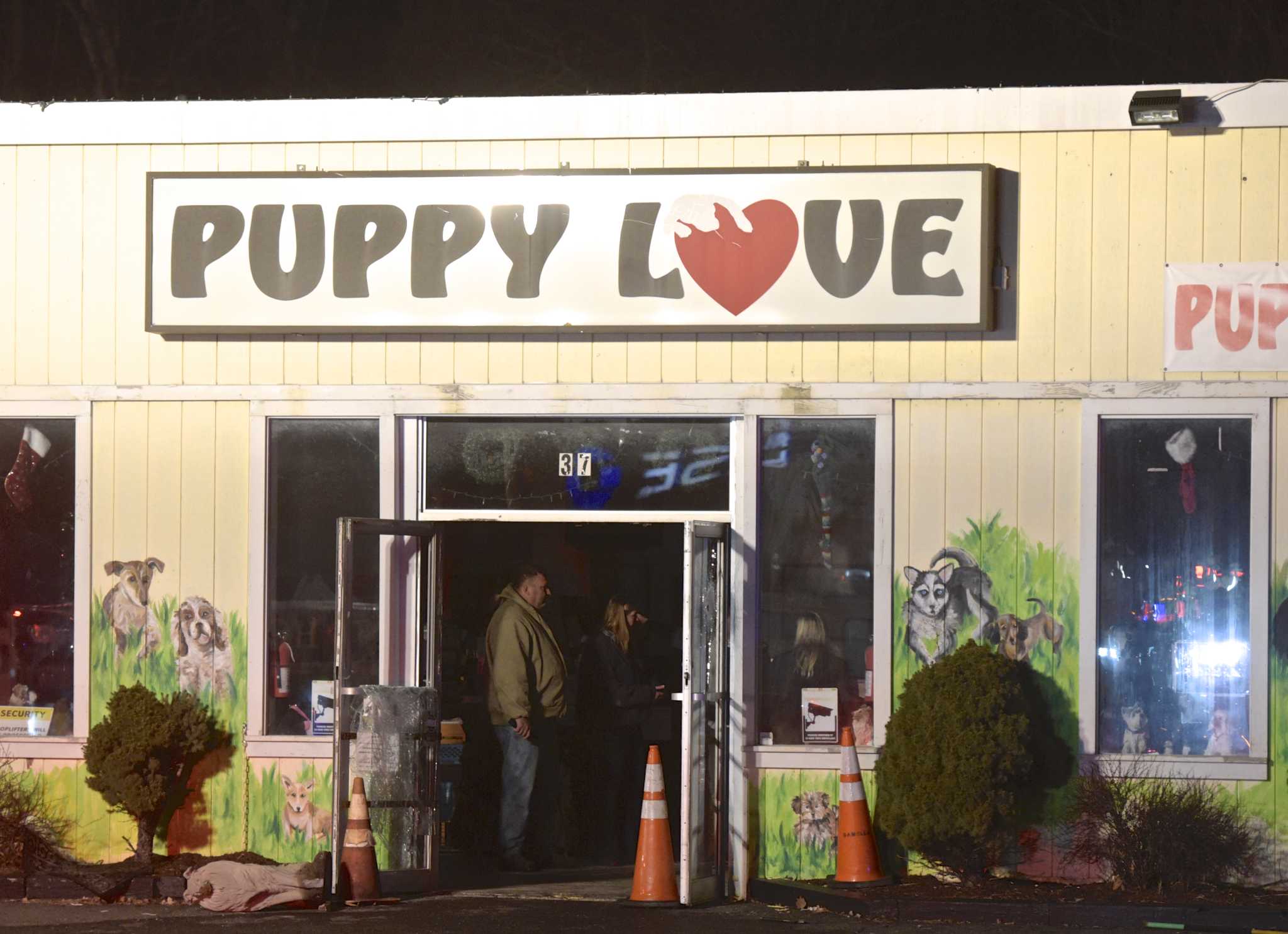 fire at Puppy Love pet store 