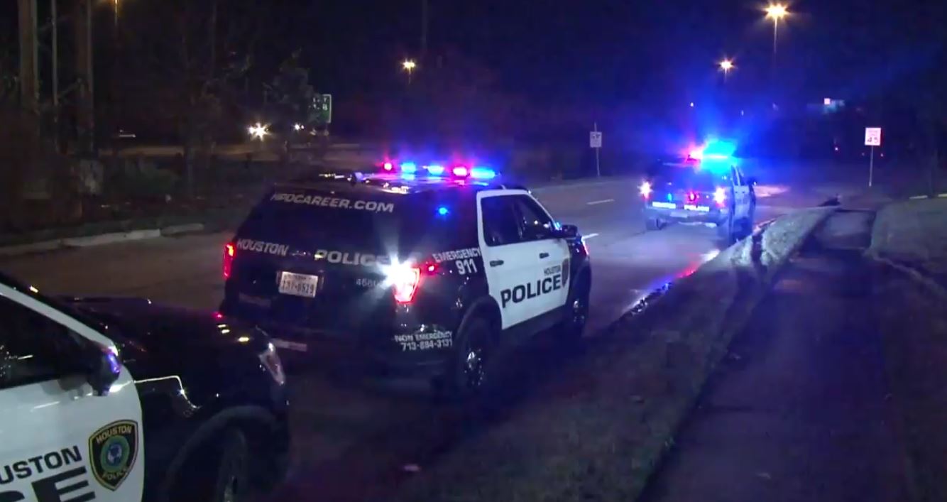 Police chase ends in crash in north Houston