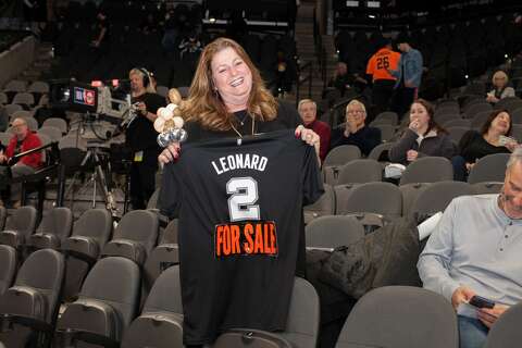 kim robertson kawhi