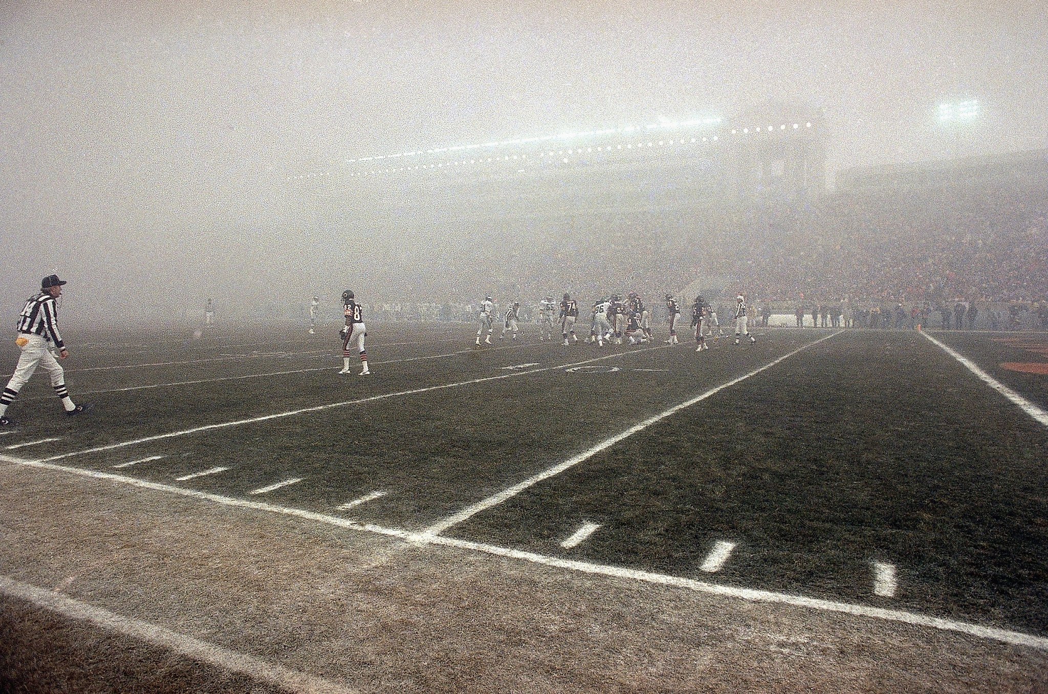 30 years after 'Fog Bowl' matchup, Eagles return to Chicago