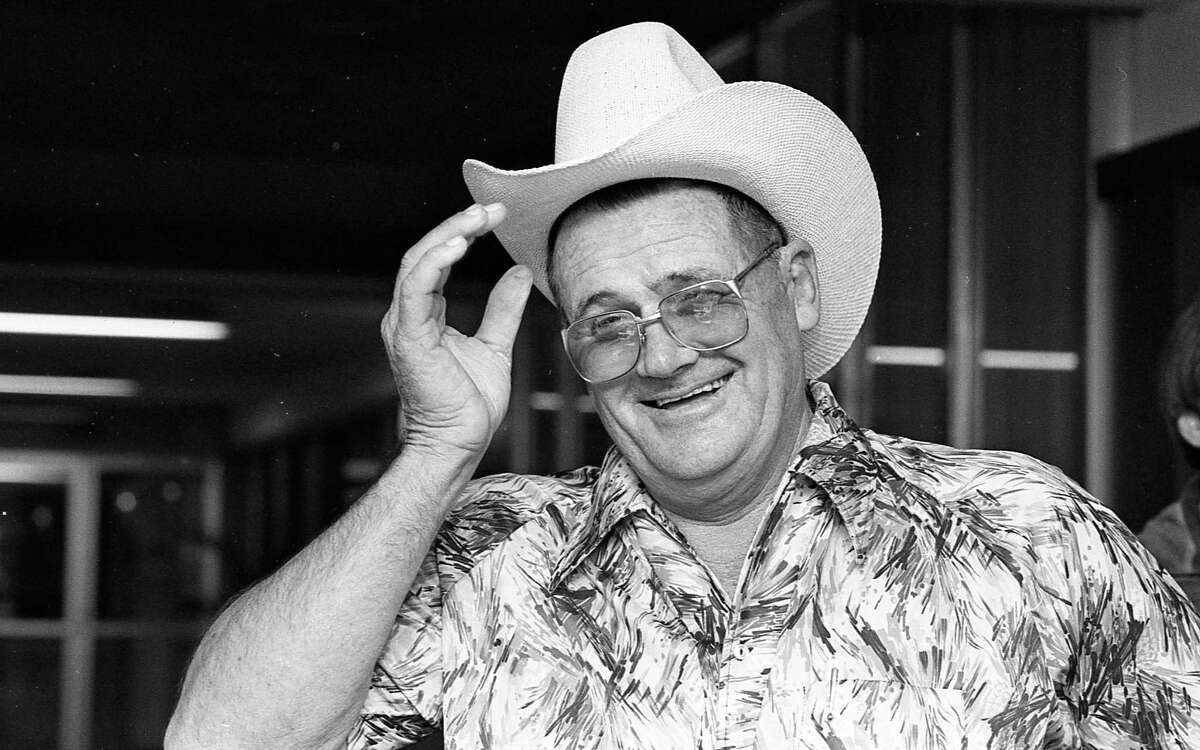 Bum Phillips, Homespun Coach Behind Oilers' Rise, Dies at 90 - The New York  Times