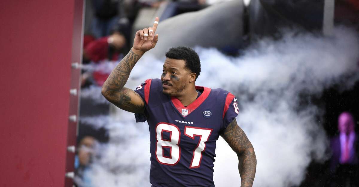 Demaryius Thomas wants to remain with Texans, doesn't want to retire