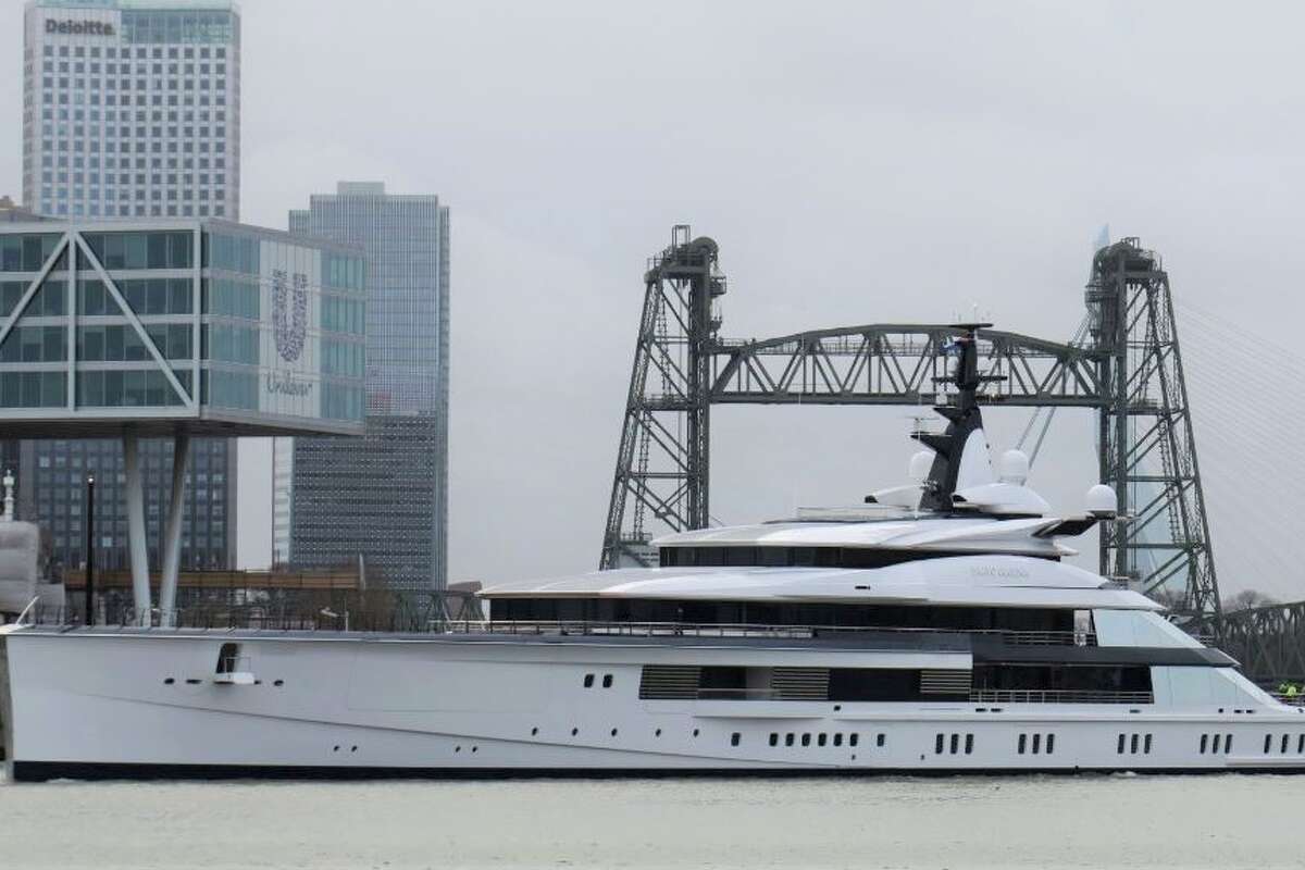 Dallas Cowboys owner Jerry Jones buys 250 million superyacht