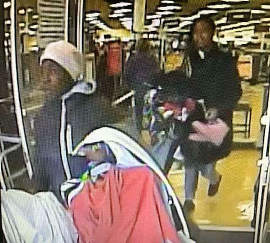 Police 3 Women Shoplifted 500 In Clothes From Marshalls New