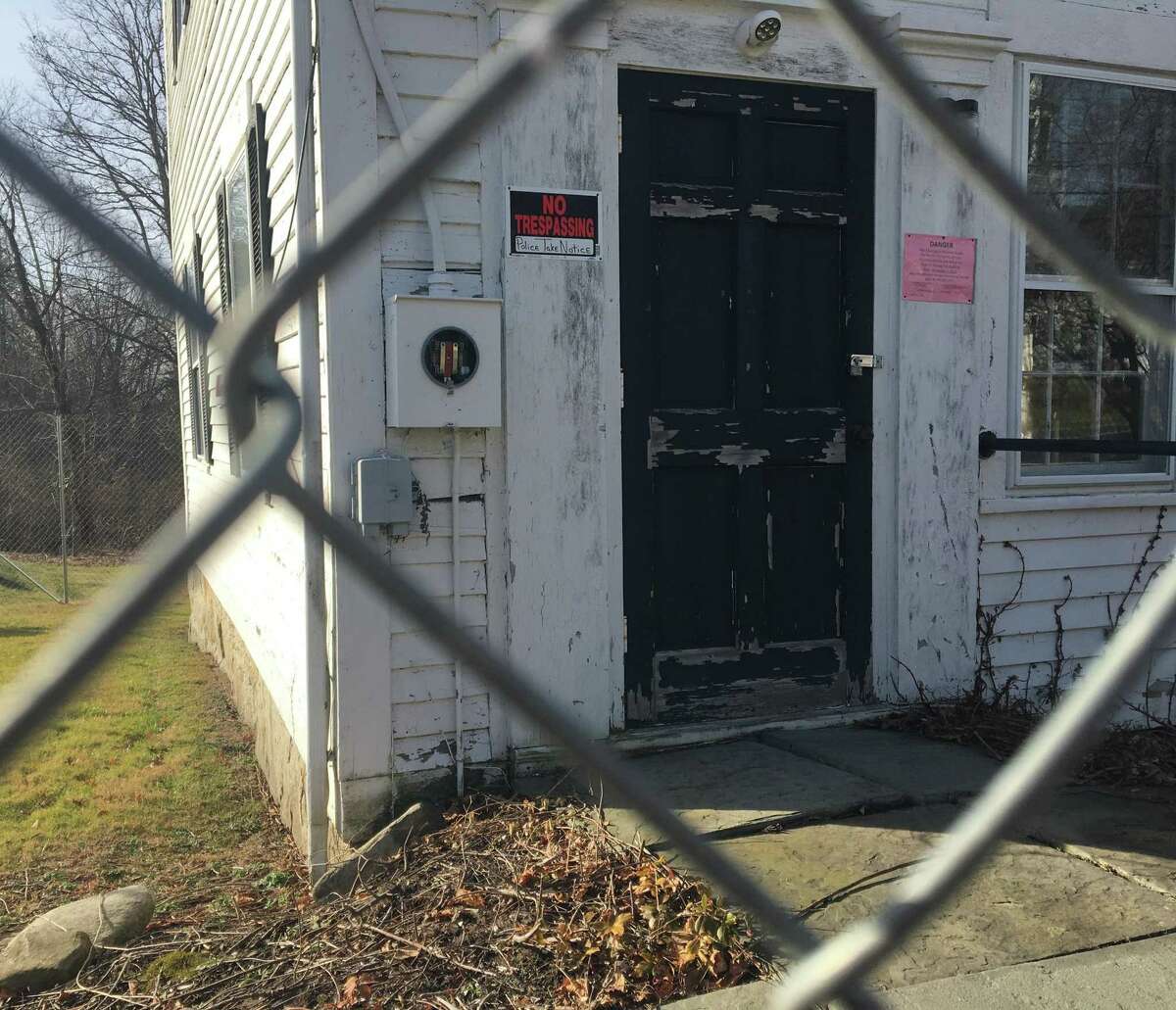 Fate of historic Bridgewater grange, now fenced in, still undecided