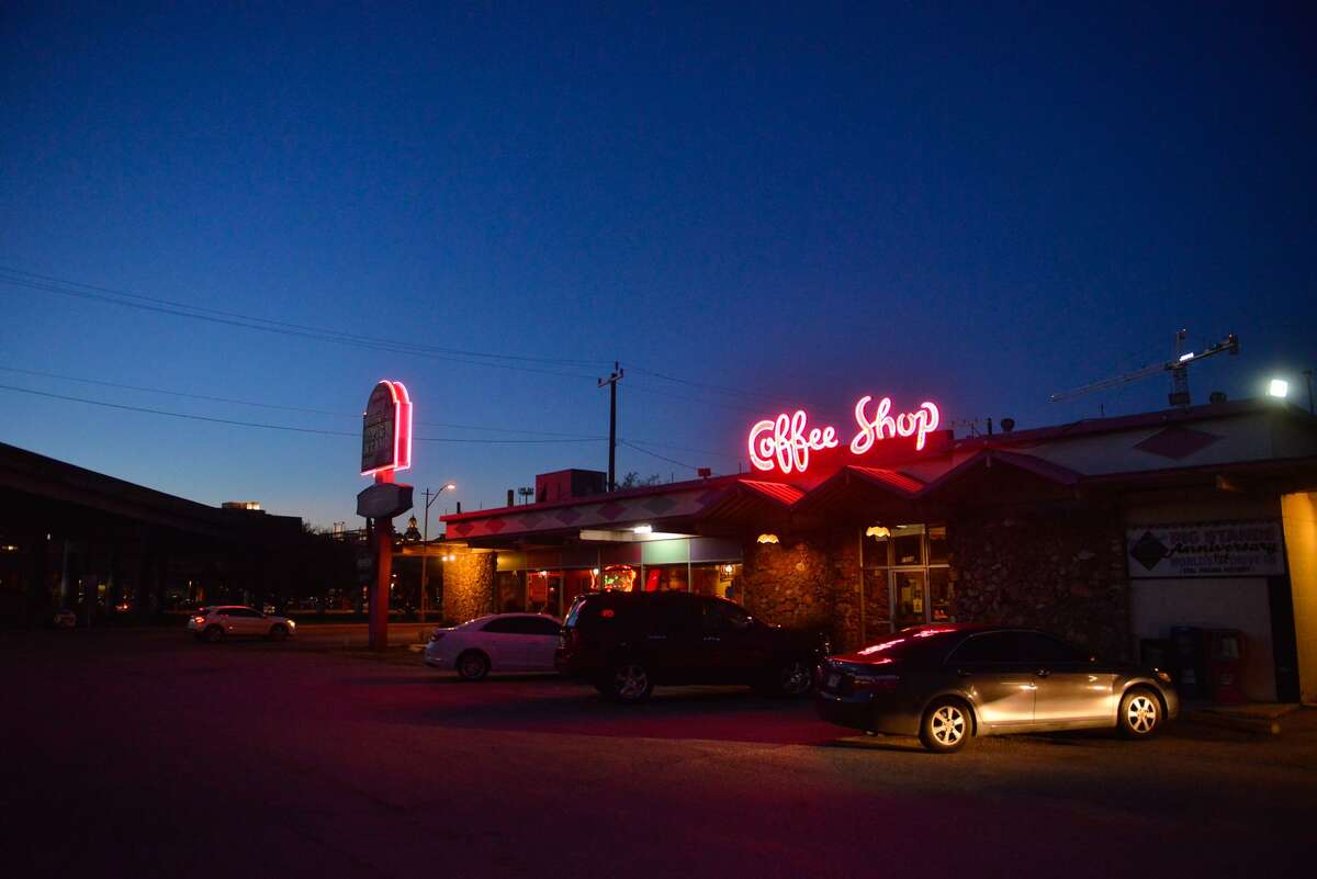 the-pig-s-last-stand-america-s-first-drive-in-celebrates-one-hundred