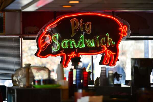 san-antonio-s-pig-stand-diner-has-a-heart-that-won-t-quit-expressnews